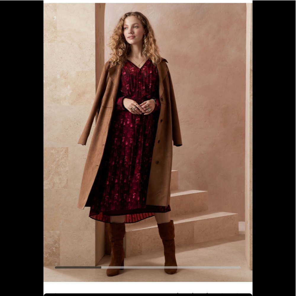 XL Banana Chiffon Pleated Midi Dress
